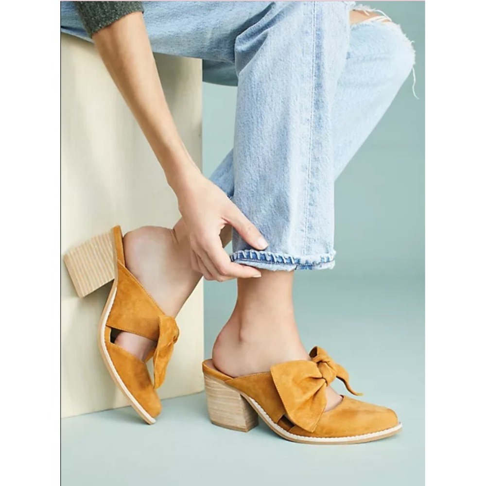 JEFFREY CAMPBELL Cyrus Suede Bow Mules Block Heel Pointed Toe Mustard Sz 6